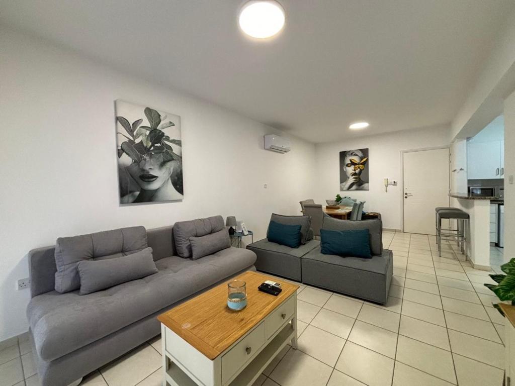 Cozy Apartment In Paphos Beautiful Complex Exterior photo